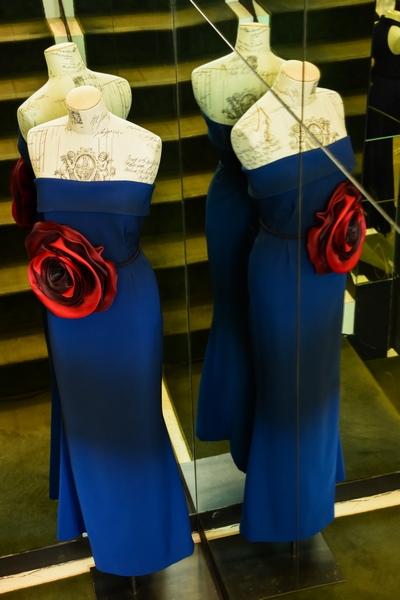 An Evening Around Dresses